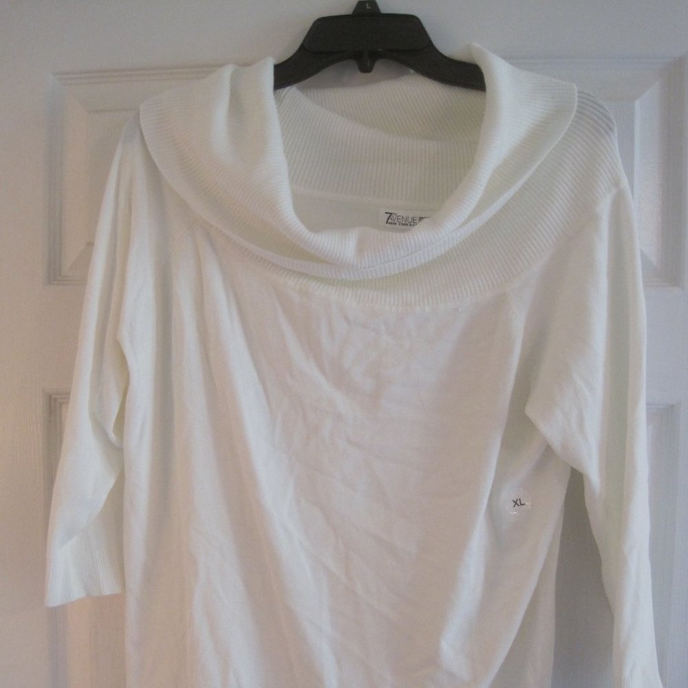 NEW YORK AND COMPANY 7th AVENUE IVORY SWEATER XL